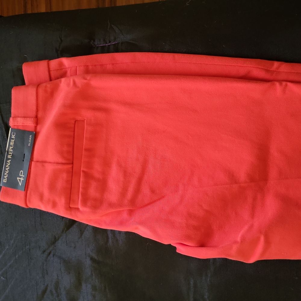 Brand new Banana Republic Capri Style pants